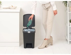 Coș cu pedală Brabantia StepUp 1008482, 25 L, Materiale ecologice, Deschidere mare, Gri închis