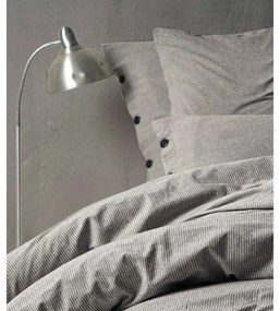 LENJERIE DE PAT NATURAL STRIPES, 2 PERSOANE, CEARCEAF PAT 240X260 CM, HUSA PILOTA 200X220 CM, 2 FETE PERNA 50X70 CM, 100% BUMBAC CU ASPECT DE IN, SISTEM INCHIDERE NASTURI, GRI/ALB