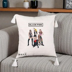 Perna Personalizata K-pop BLACKPINK Fotografie de Grup, 40x40 cm, Bej cu Franjuri, Husa Detasabila, Perna Inclusa, BEKZ®