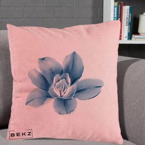 Perna Decorativa Magnolie Albastra Acuarela, 40x40 cm, Roz, Husa Detasabila, Perna Inclusa, BEKZ®