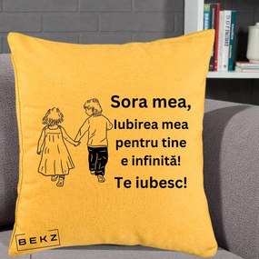 Cadou pentru Sora - Perna Personalizata Sora Mea Te Iubesc Copii Tinand Maini din Spate, 40x40 cm, Galben, Husa Detasabila, Perna Inclusa, BEKZ®