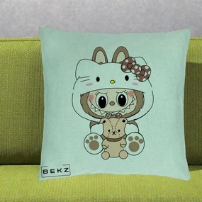 Perna Personalizata Labubu x Hello Kitty Maro-Vintage, 40x40 cm, Verde Menta, Husa Detasabila, Perna Inclusa, BEKZ®