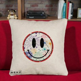 Perna Decorativa Smiley Face cu Artificii Multicolore, 40x40 cm, Bej Canapea, Husa Detasabila, Perna Inclusa, BEKZ®