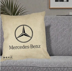 Perna Personalizata cu emblema Mercedes-Benz, 40x40 cm, Crem, Husa Detasabila, Perna Inclusa, BEKZ®