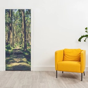 Fototapet pentru ușă - Drum între copaci (95x205cm)