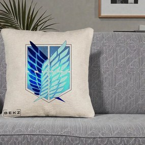 Perna Personalizata Attack on Titan Wings of Freedom, 40x40 cm, Bej Canapea, Husa Detasabila, Perna Inclusa, BEKZ®