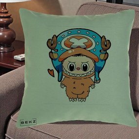 Perna Personalizata Labubu x Tony Tony Chopper, 40x40 cm, Verde, Husa Detasabila, Perna Inclusa, BEKZ®