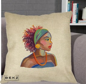Perna Decorativa Portret Femeie Urbana Acuarela, 40x40 cm, Crem, Husa Detasabila, Perna Inclusa, BEKZ®