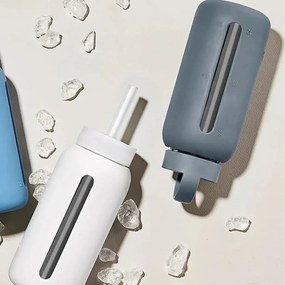 Sticlă gri închis de călătorie 720 ml Smoke Grey – Muuki