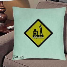 Perna Personalizata Warning Coding in Progress, 40x40 cm, Verde Menta, Husa Detasabila, Perna Inclusa, BEKZ®