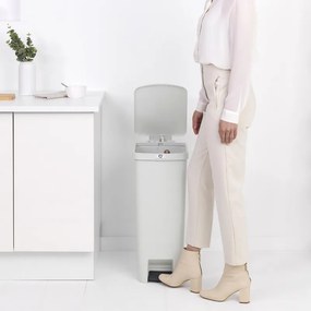 Coș cu pedală Brabantia StepUp 1005556, 40 L, Materiale ecologice, Deschidere mare, Gri deschis