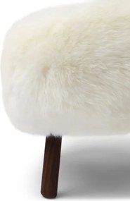 Fotoliu premium alb din 100% blană naturală de oaie din Noua Zeelandă, cu fir lung, picioare din lemn masiv de nuc, „Ethan”