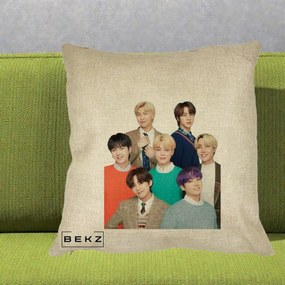 Perna Personalizata K-pop BTS Fotografie Grup Tinute Elegante, 40x40 cm, Crem, Husa Detasabila, Perna Inclusa, BEKZ®
