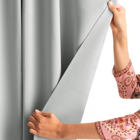 Draperie gri deschis termoizolantă/dimout (semi-opacă) 140x270 cm Kierra – Restilo