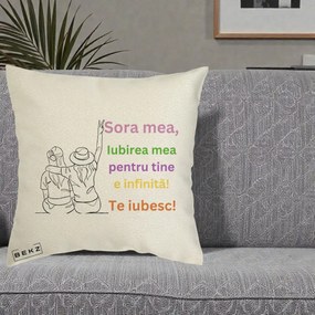 Cadou pentru Sora - Perna Personalizata Sora Mea Te Iubesc Doua Fete cu Palarie si Umbrela, 40x40 cm, Ecru, Husa Detasabila, Perna Inclusa, BEKZ®