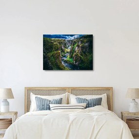 Tablou pe sticlă - Râu într-o vale stâncoasă (70x50 cm)