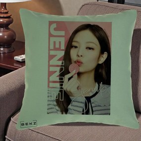 Perna Personalizata K-pop BLACKPINK Jennie cu Semnatura si Fond Roz, 40x40 cm, Verde, Husa Detasabila, Perna Inclusa, BEKZ®