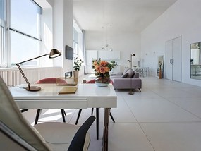 Lampa LED de birou cu brat articulat Taros