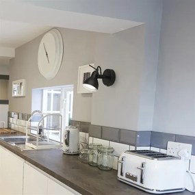 Spot de perete FOCUS 1xGU10/50W/230V negru Searchlight 1541BK