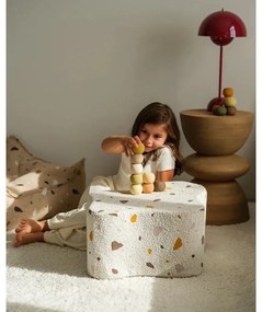 Puf de copii alb cu tapițerie din țesătură bouclé/cu tapițerie din chenille Terrazzo Cloud – Wigiwama