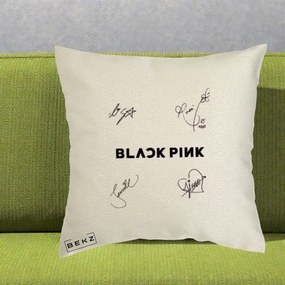 Perna Personalizata K-pop BLACKPINK Tinute Negre Grup Simplu, 40x40 cm, Ecru, Husa Detasabila, Perna Inclusa, BEKZ®