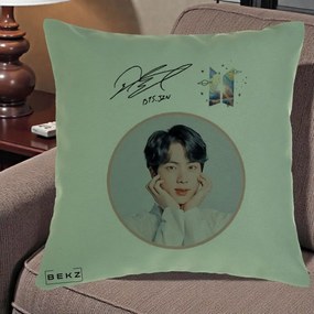 Perna Personalizata K-pop BTS Jin Portret cu Autograf, 40x40 cm, Verde, Husa Detasabila, Perna Inclusa, BEKZ®