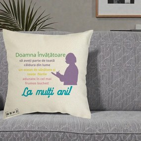 Cadou pentru Invatatoare - Perna Personalizata Doamna Invatatore La Multi Ani cu Silueta si Text Colorat, 40x40 cm, Ecru, Husa Detasabila, Perna Inclusa, BEKZ®