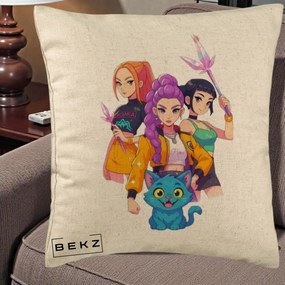 Perna Personalizata K-pop HUNTRX Trio cu Pisica si Cristale, 40x40 cm, Bej, Husa Detasabila, Perna Inclusa, BEKZ®