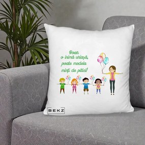 Cadou pentru Educatoare - Perna Personalizata Doar o Inima Uriasa poate Modela Minti de Pitici cu Educatoare si Baloane, 40x40 cm, Alb Pufos, Husa Detasabila, Perna Inclusa, BEKZ®