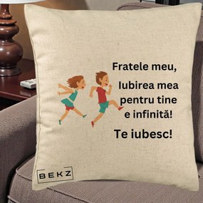 Cadou pentru Frate - Perna Personalizata Fratele Meu Te Iubesc Copii Alergand Colorat, 40x40 cm, Bej, Husa Detasabila, Perna Inclusa, BEKZ®