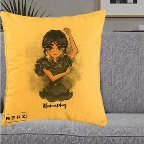 Perna Personalizata Wednesday Addams Dancing Queen, 40x40 cm, Galben, Husa Detasabila, Perna Inclusa, BEKZ®