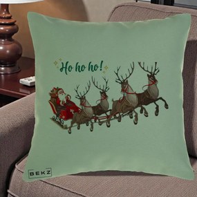 Perna Decorativa Ho Ho Ho Mos Craciun cu Sanie si Reni, 40x40 cm, Verde, Husa Detasabila, Perna Inclusa, BEKZ®