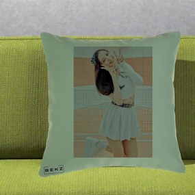 Perna Personalizata K-pop BLACKPINK Nayeon/Jisoo Tenis Alb, 40x40 cm, Verde, Husa Detasabila, Perna Inclusa, BEKZ®
