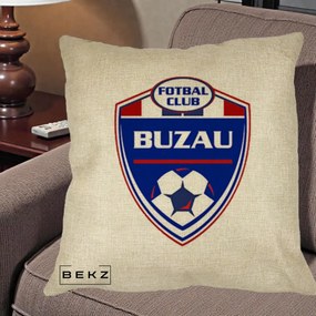 Perna Personalizata FC Buzau Fotbal, 40x40 cm, Crem, Husa Detasabila, Perna Inclusa, BEKZ®