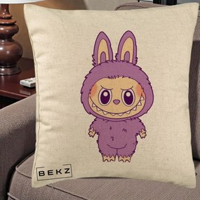 Perna Personalizata Labubu Violet Solo, 40x40 cm, Bej, Husa Detasabila, Perna Inclusa, BEKZ®