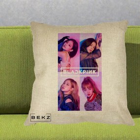 Perna Personalizata K-pop BLACKPINK Poster Colaj 4 Membre Violet Roz, 40x40 cm, Crem, Husa Detasabila, Perna Inclusa, BEKZ®