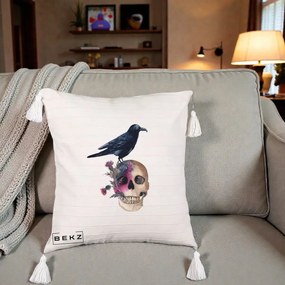 Perna Decorativa Craniu cu Corb si Flori Gothic, 40x40 cm, Bej cu Franjuri, Husa Detasabila, Perna Inclusa, BEKZ®