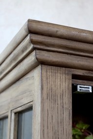 Vitrina din lemn masiv si furnir, natur, cu 2 usi si rafturi, aspect rustic, Marseille