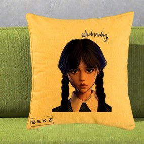 Perna Personalizata Wednesday Addams Portret Realist, 40x40 cm, Galben, Husa Detasabila, Perna Inclusa, BEKZ®