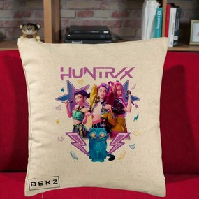 Perna Personalizata K-pop HUNTRX Trio 3D cu Pisica Fulgere, 40x40 cm, Bej, Husa Detasabila, Perna Inclusa, BEKZ®