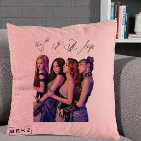 Perna Personalizata K-pop BLACKPINK Fotografie Grup Autografe Deasupra, 40x40 cm, Roz, Husa Detasabila, Perna Inclusa, BEKZ®