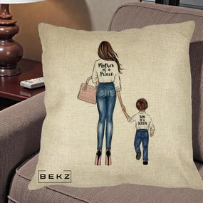 Cadou pentru Mama - Perna Personalizata Patrata Mother of a Prince, 40x40 cm, Crem, Husa Detasabila, Perna Inclusa, BEKZ®