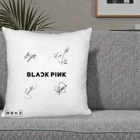 Perna Personalizata K-pop BLACKPINK Tinute Negre Grup Simplu, 40x40 cm, Alb Pufos, Husa Detasabila, Perna Inclusa, BEKZ®