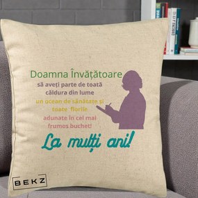 Cadou pentru Invatatoare - Perna Personalizata Doamna Invatatore La Multi Ani cu Silueta si Text Colorat, 40x40 cm, Bej, Husa Detasabila, Perna Inclusa, BEKZ®