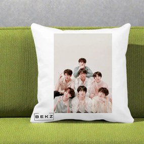 Perna Personalizata K-pop BTS Foto Grup Pastel, 40x40 cm, Alba Mata, Husa Detasabila, Perna Inclusa, BEKZ®
