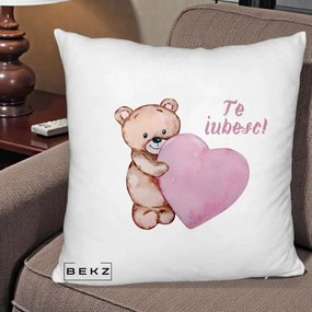 Cadou Romantic - Perna Personalizata Te Iubesc Ursulet cu Inima Roz Acuarela, 40x40 cm, Alb Pufos, Husa Detasabila, Perna Inclusa, BEKZ®