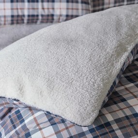 Lenjerie de pat albastră-bej din sherpa pentru pat dublu 200x200 cm Cosy Sherpa Check – Catherine Lansfield