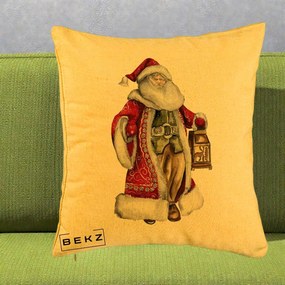 Perna Decorativa Mos Craciun Vintage cu Felinar, 40x40 cm, Galben, Husa Detasabila, Perna Inclusa, BEKZ®