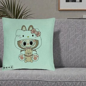 Perna Personalizata Labubu x Hello Kitty, 40x40 cm, Verde Menta, Husa Detasabila, Perna Inclusa, BEKZ®