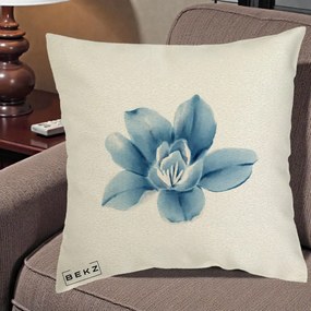 Perna Decorativa Magnolie Albastra Acuarela, 40x40 cm, Ecru, Husa Detasabila, Perna Inclusa, BEKZ®